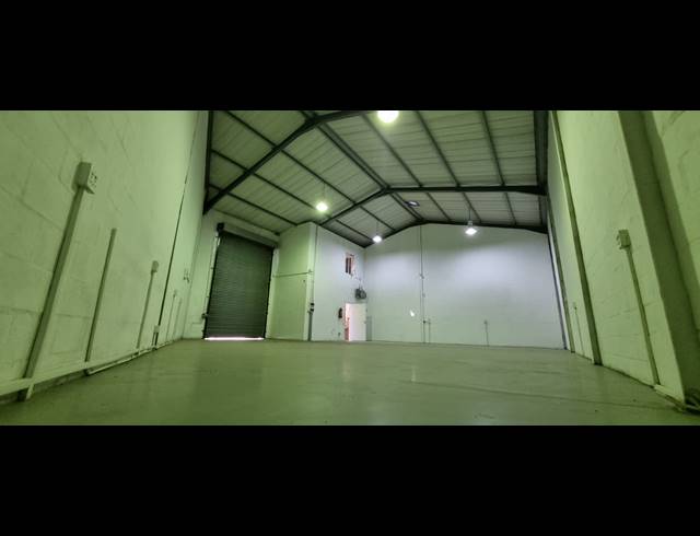 203M² WAREHOUSE TO LET IN AIRPORT INDUSTRIA